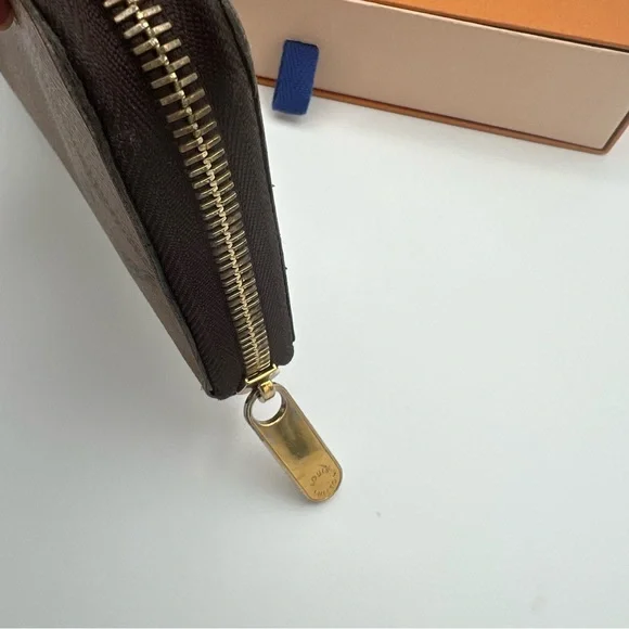 Authentic Louis Vuitton Reversable Brown zippy Wallet❤️ - Picture 7 of 11